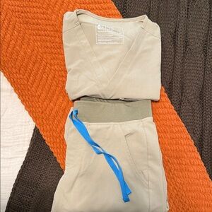 Figs Khaki Scrub Set